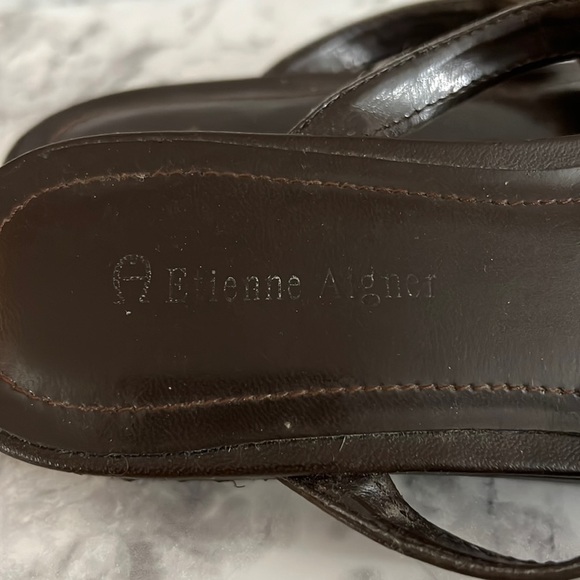 Etienne Aigner Vintage Leather Jeweled Thong Sandals size 7 - Picture 4 of 9